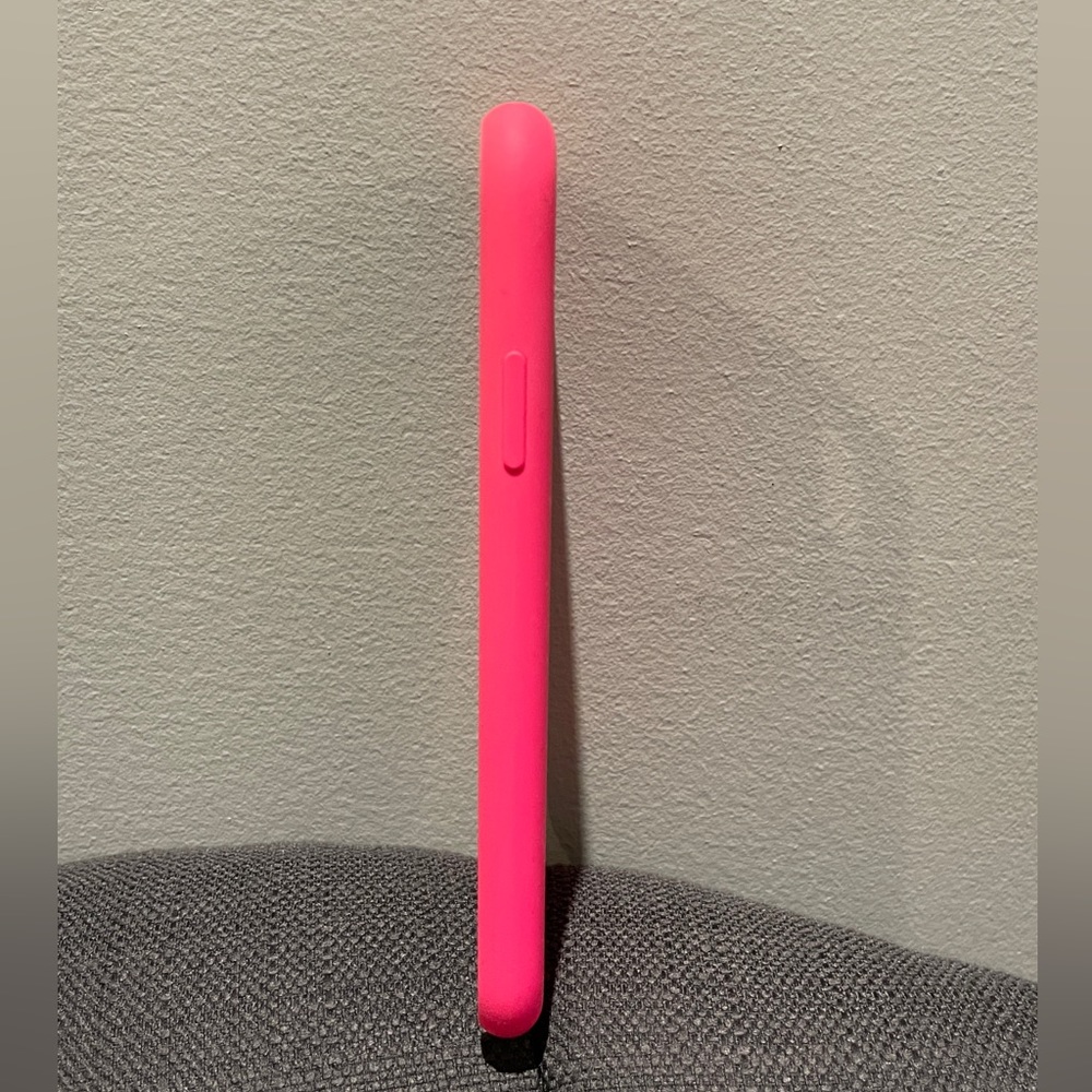 TNA Hot Pink IPhone XR Case - Picture 3 of 4